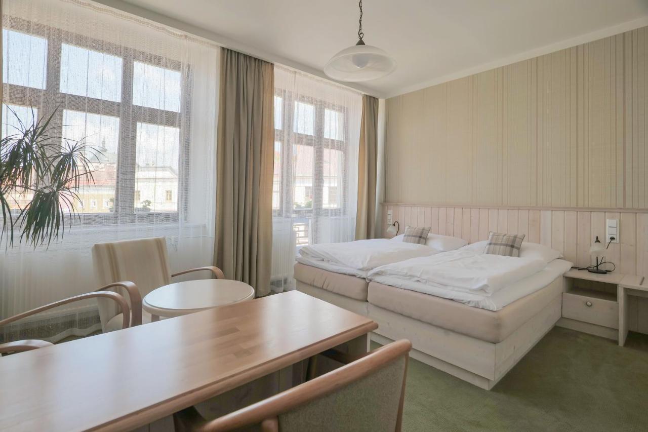 Hotel Zlata Hvezda Litomyšl Dış mekan fotoğraf