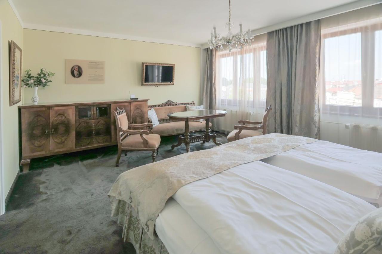 Hotel Zlata Hvezda Litomyšl Dış mekan fotoğraf
