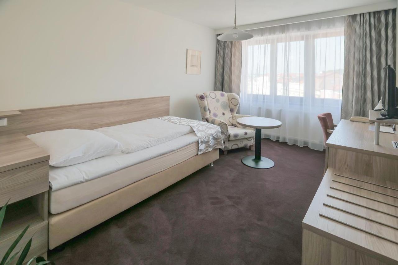 Hotel Zlata Hvezda Litomyšl Dış mekan fotoğraf