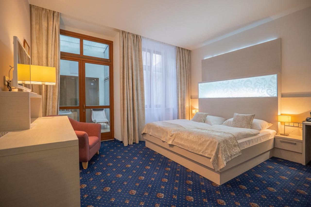 Hotel Zlata Hvezda Litomyšl Dış mekan fotoğraf